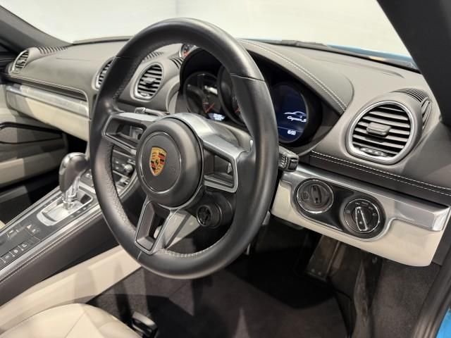 صورة مصغرة 4 لـ 2020 Porsche 718 CAYMAN