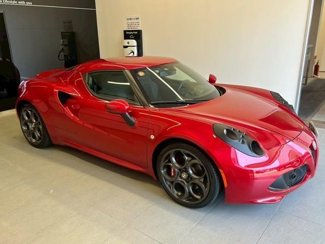 صورة 6 لـ 2015 ALFA Romeo 4C