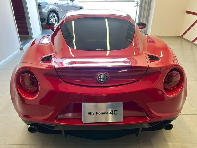 صورة 7 لـ 2015 ALFA Romeo 4C