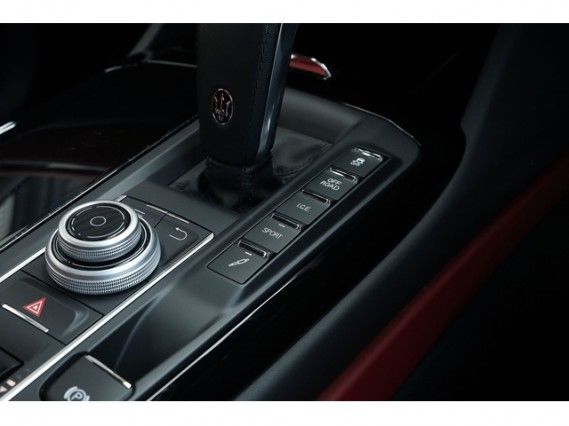 2019 Maserati LEVANTE — миниатюра 9