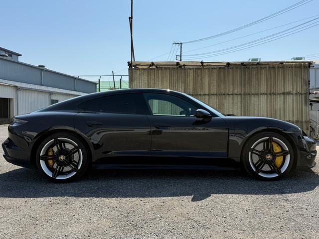 2021 Porsche TAYCAN thumbnail 3