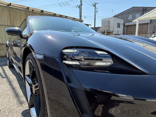 2021 Porsche TAYCAN thumbnail 7