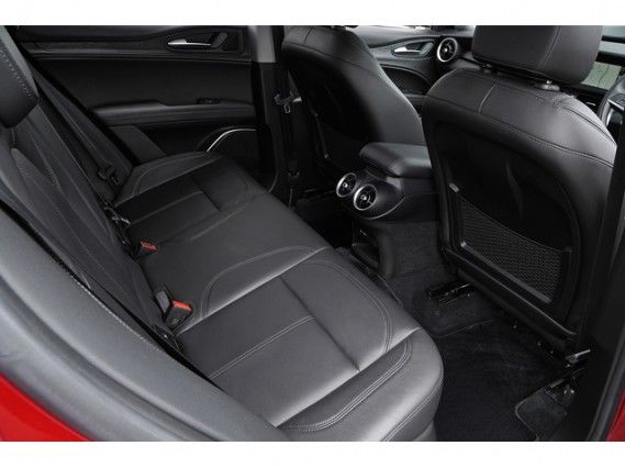 2019 ALFA Romeo STELVIO — фото 8
