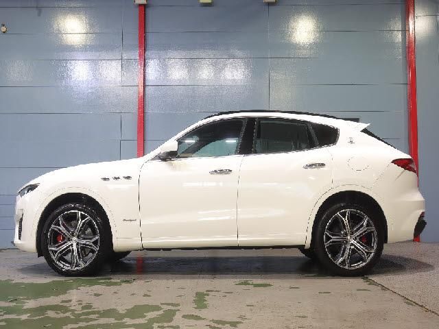 صورة مصغرة 3 لـ 2021 Maserati GRAN SPORT