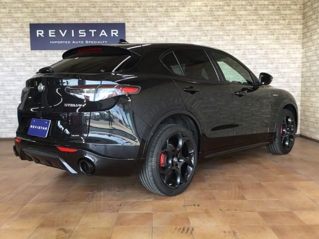 2023 ALFA Romeo STELVIO — миниатюра 2