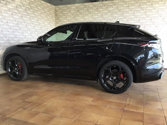 2023 ALFA Romeo STELVIO — миниатюра 7