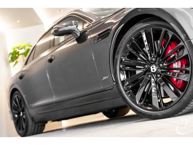 2024 Bentley FLYING SPUR photo 5