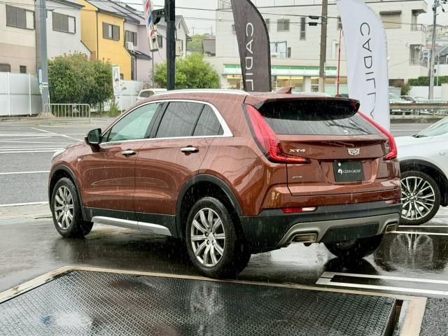 صورة 9 لـ 2021 Cadillac XT4