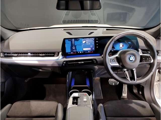 2024 BMW IX1 照片 2
