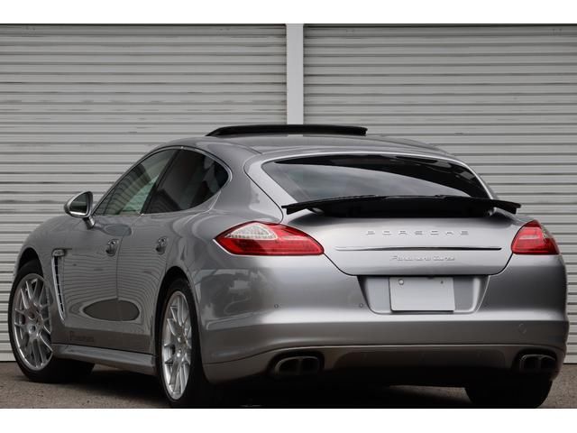 صورة 3 لـ 2012 Porsche PANAMERA