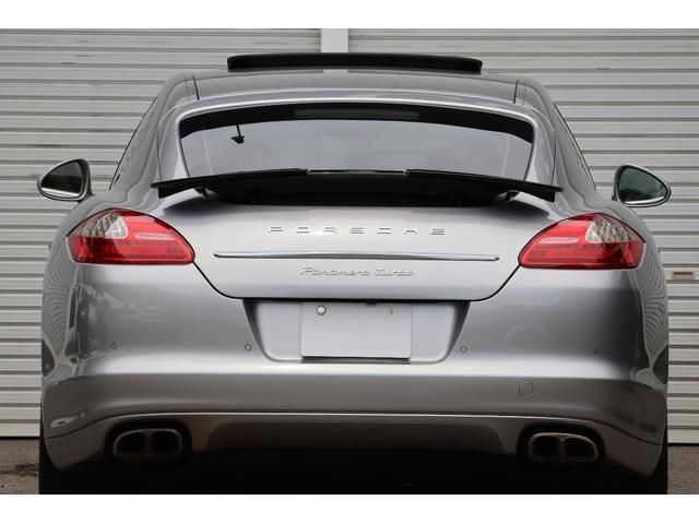 صورة 6 لـ 2012 Porsche PANAMERA