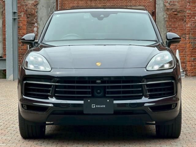 صورة 8 لـ 2021 Porsche CAYENNE COUPE