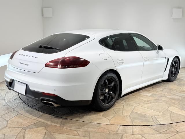 صورة مصغرة 3 لـ 2014 Porsche PANAMERA