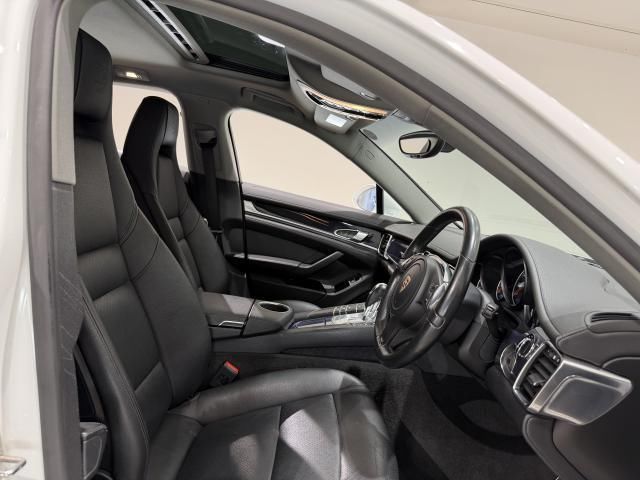 صورة مصغرة 5 لـ 2014 Porsche PANAMERA