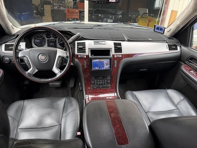 2010 Cadillac ESCALADE 缩略图 6
