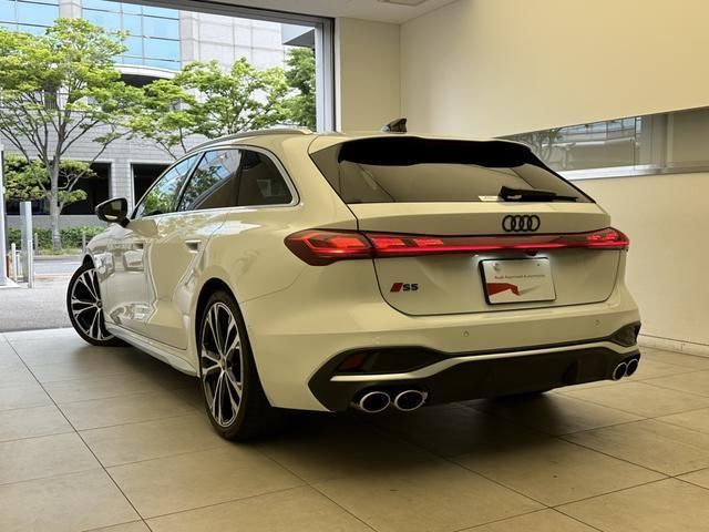 صورة 3 لـ 2025 AUDI S5 AVANT