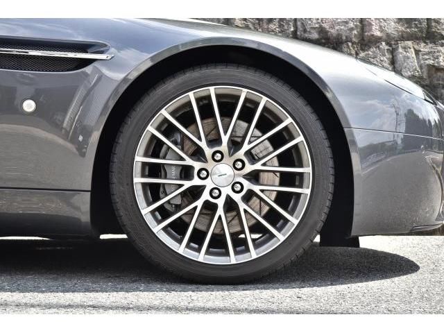 صورة 9 لـ 2009 Aston Martin VANTAGE