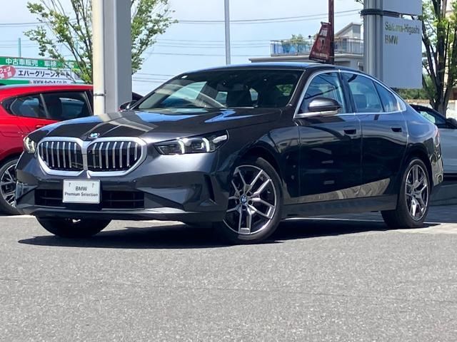 2024 BMW 5 SERIES — фото 1