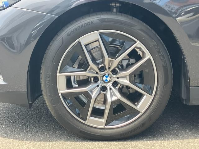 2024 BMW 5 SERIES — фото 9