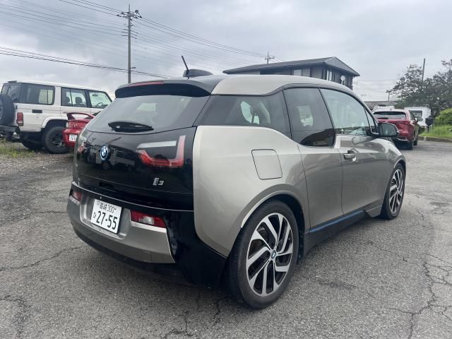 صورة 9 لـ 2017 BMW I3