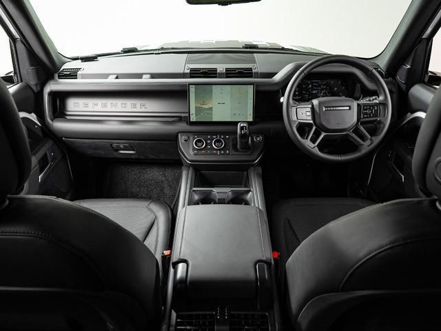 صورة 2 لـ 2025 LAND Rover DEFENDER