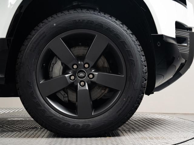 صورة 6 لـ 2025 LAND Rover DEFENDER
