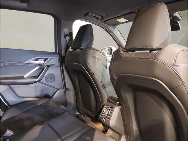 2025 BMW IX1 照片 9