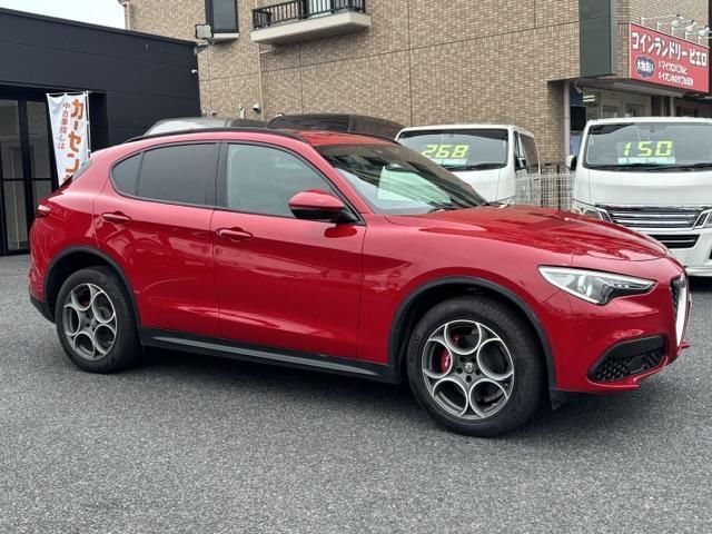 2020 ALFA Romeo STELVIO 缩略图 4