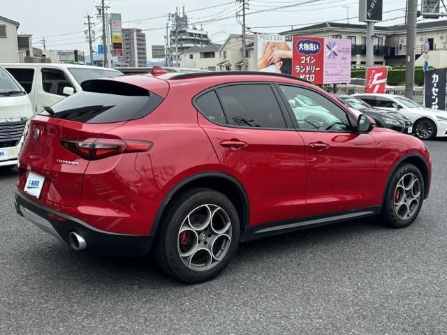 2020 ALFA Romeo STELVIO 缩略图 5