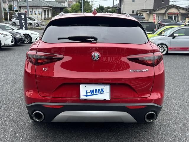 2020 ALFA Romeo STELVIO 缩略图 6