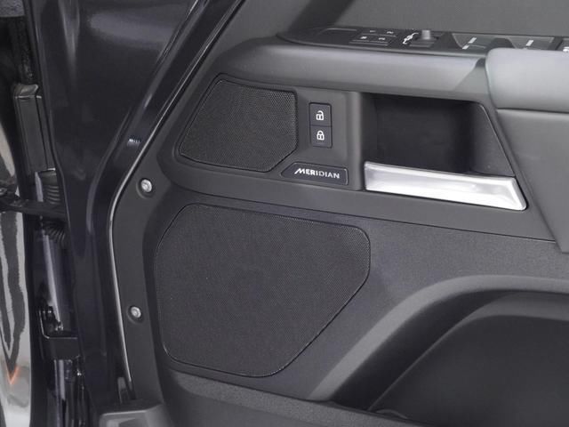 صورة 4 لـ 2025 LAND Rover DEFENDER