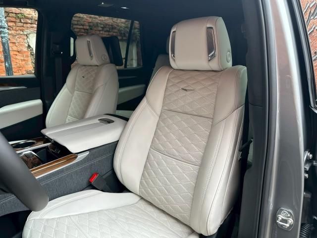 صورة مصغرة 7 لـ 2025 Cadillac ESCALADE