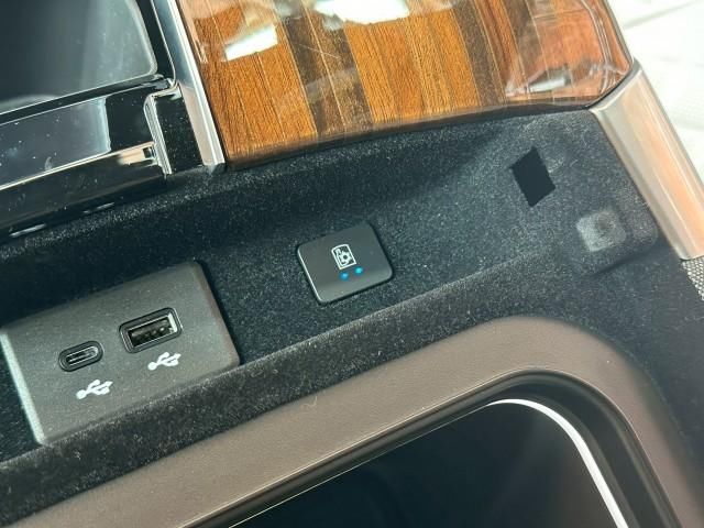 صورة مصغرة 8 لـ 2025 Cadillac ESCALADE
