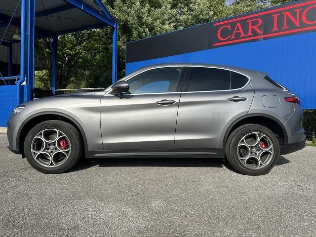2019 ALFA Romeo STELVIO 照片 4
