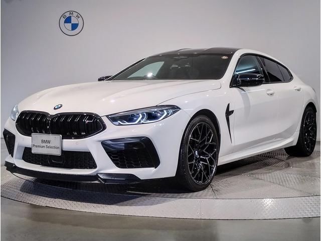 2021 BMW M8 — фото 1