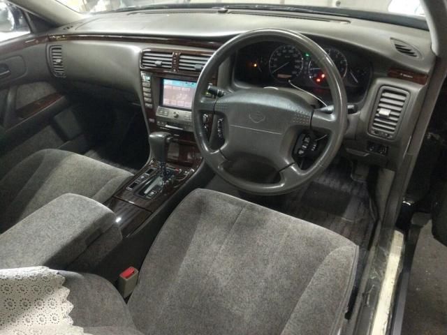 2000 Nissan CIMA — фото 3