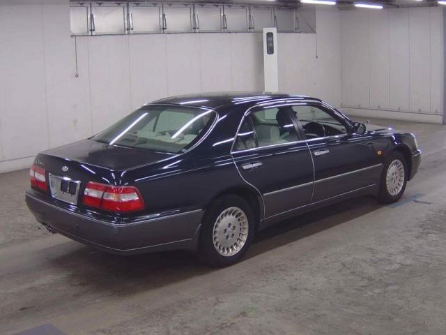 2000 Nissan CIMA — фото 5