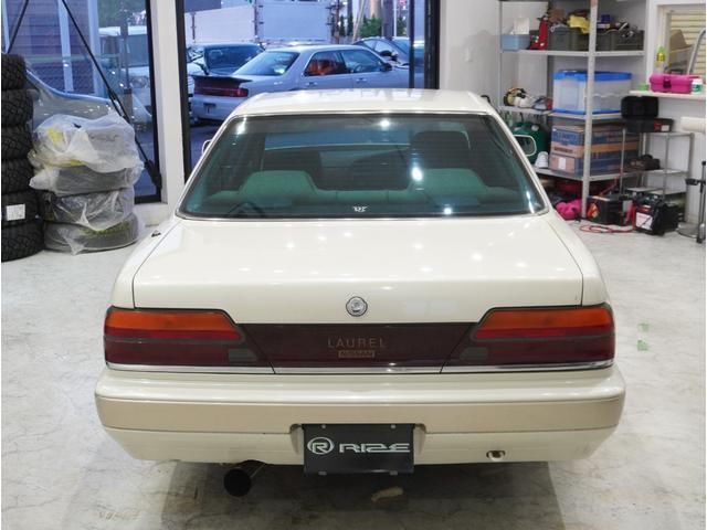 1990 Nissan LAUREL 照片 5