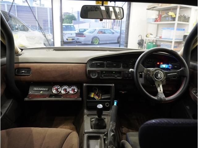1990 Nissan LAUREL 照片 7