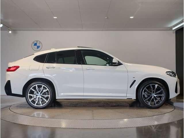 صورة 4 لـ 2023 BMW X4