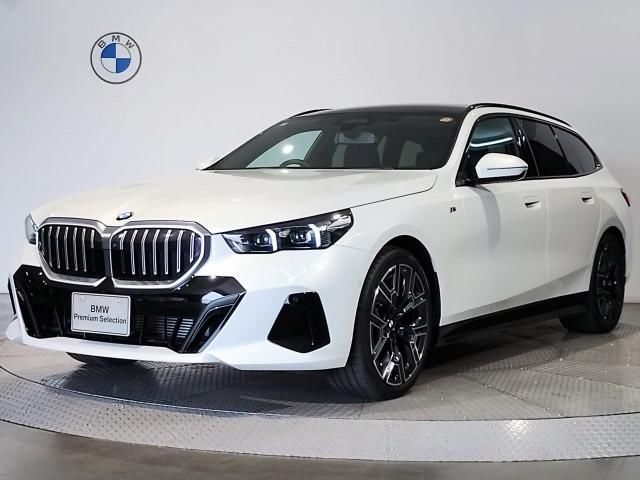 2024 BMW 5 SERIES — фото 1