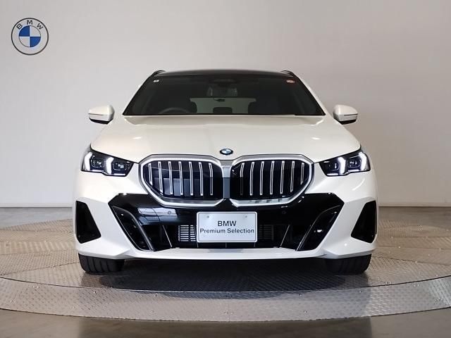 2024 BMW 5 SERIES — фото 4