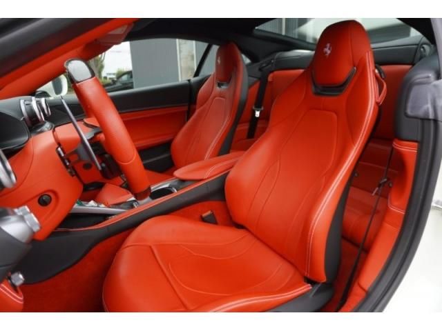 2020 Ferrari PORTOFINO — миниатюра 5
