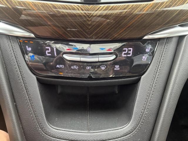 صورة 8 لـ 2020 Cadillac XT6