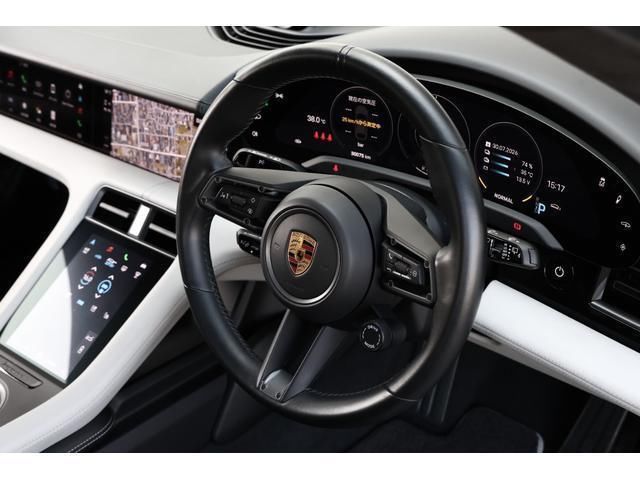 صورة 4 لـ 2022 Porsche TAYCAN CROSS TURISMO