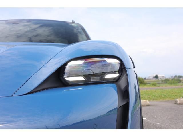 صورة 7 لـ 2022 Porsche TAYCAN CROSS TURISMO