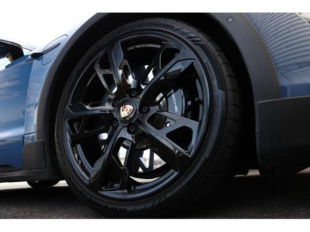 صورة 9 لـ 2022 Porsche TAYCAN CROSS TURISMO