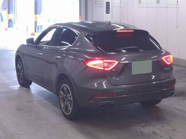 2016 Maserati LEVANTE — фото 2