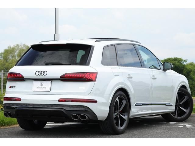 2024 AUDI SQ7 — миниатюра 6