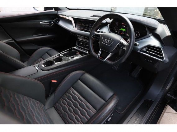 2021 AUDI RS E-TRON GT — миниатюра 7